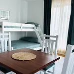 3 To Door Apartmán