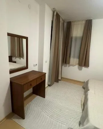 Apartament 3 To Door *