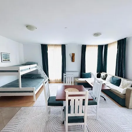 Apartman 3 To Door Banszko